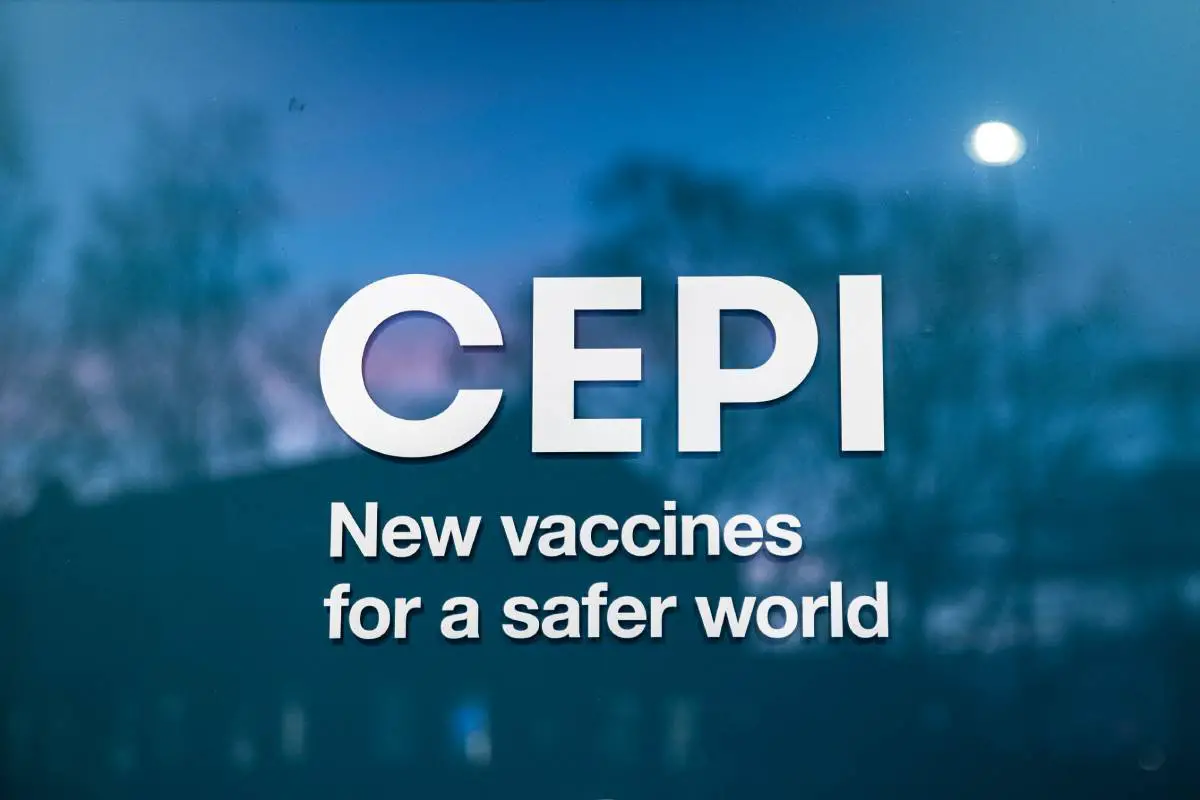 Deux organisations de vaccins nominées pour le prix Nobel de la paix 4 Deux organisations de vaccins nominées pour le prix Nobel de la paix - 3