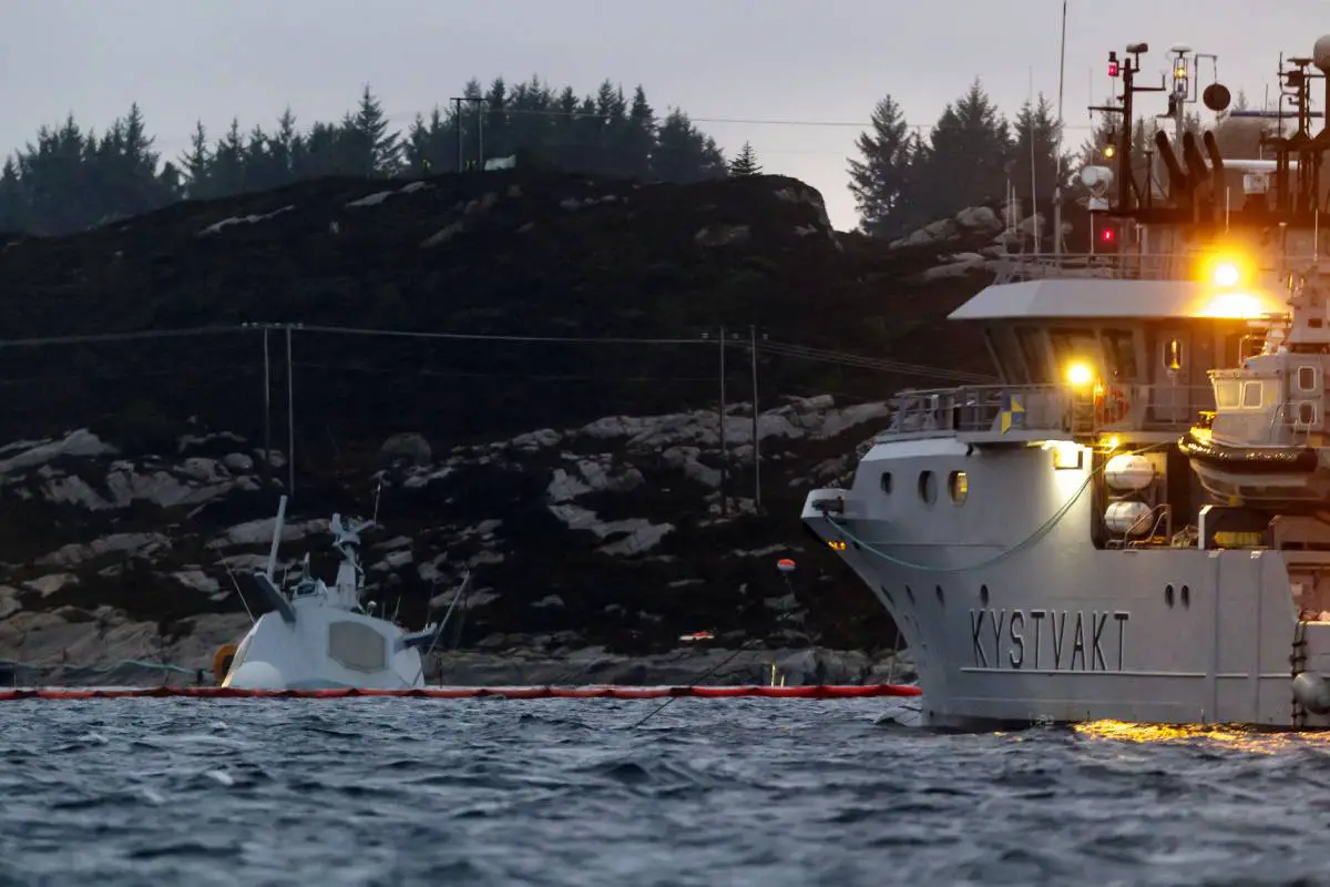 L'homme qui a sauté par-dessus bord d'un navire à Ofotfjorden était un passager clandestin syrien 4 L'homme qui a sauté par-dessus bord d'un navire à Ofotfjorden était un passager clandestin syrien - 3