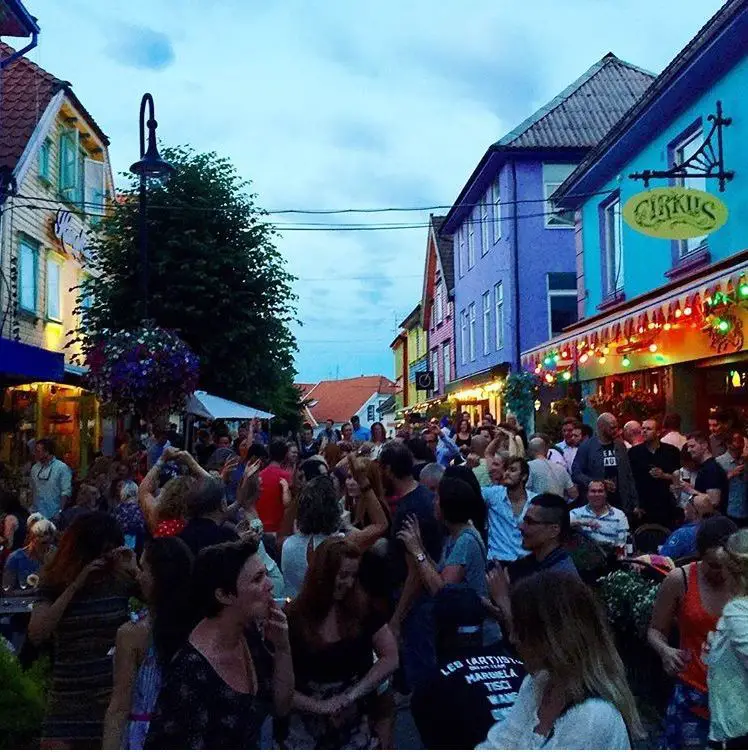 Bonne nourriture dans la rue des couleurs 4 Bonne nourriture dans la rue des couleurs - 3
