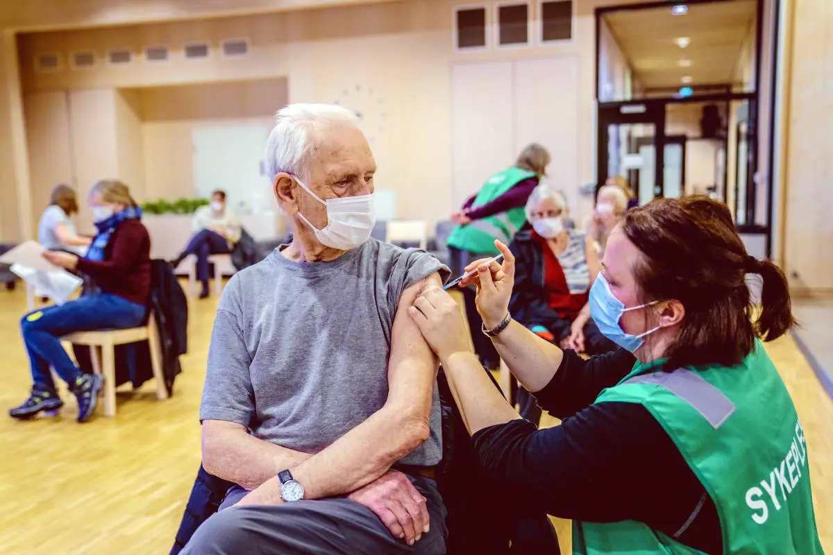 PHOTO: vaccination de masse en cours dans plusieurs municipalités norvégiennes 4 PHOTO: vaccination de masse en cours dans plusieurs municipalités norvégiennes - 3