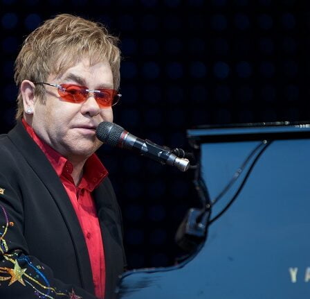 Elton John termine sa carrière avec une tournée géante - 34