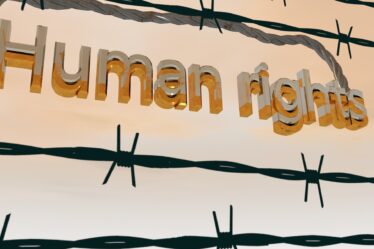 Efforts intensifiés et coopération plus étroite en matière de droits de l'homme - 18