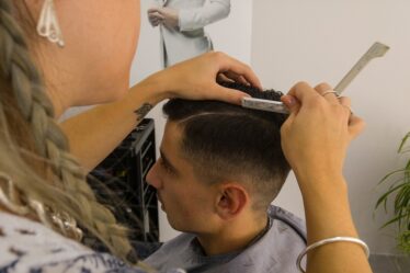 Les indépendants doivent passer 16 jours sans revenu - 20
