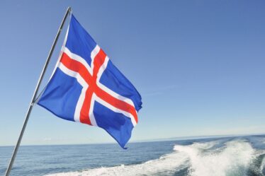 "Les dirigeants islandais n'assisteront pas à la Coupe du monde de football en Russie cet été" - 20