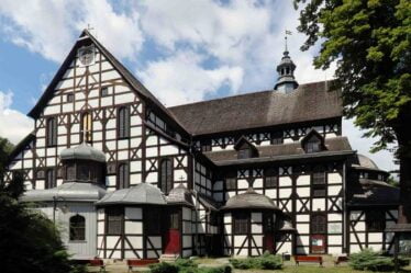 La plus grande église en bois d'Europe restaurée avec de l'argent norvégien - 32