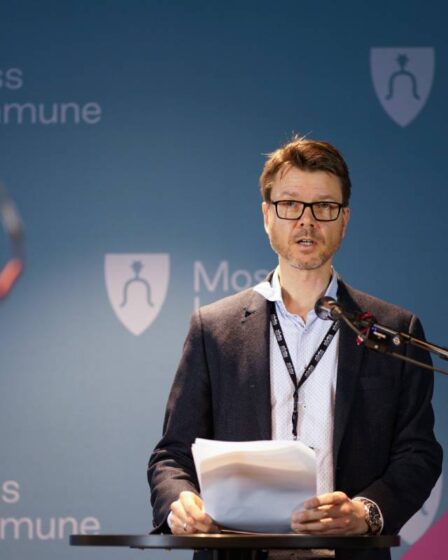 Réunion de crise à Moss, 19 nouveaux cas corona signalés: "C'est grave" 20 Réunion de crise à Moss, 19 nouveaux cas corona signalés: "C'est grave" - 19