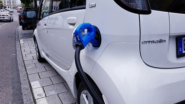 Les ventes de voitures électriques neuves ont augmenté en août - 3