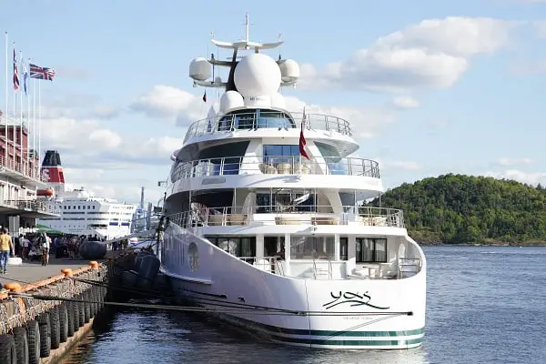 L'un des plus grands yachts du monde se trouve à Oslo 6 L'un des plus grands yachts du monde se trouve à Oslo - 5