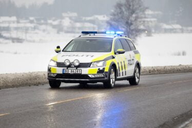 Sandefjord: une fille de 13 ans s'écrase dans une voiture volée à Andebu - 18