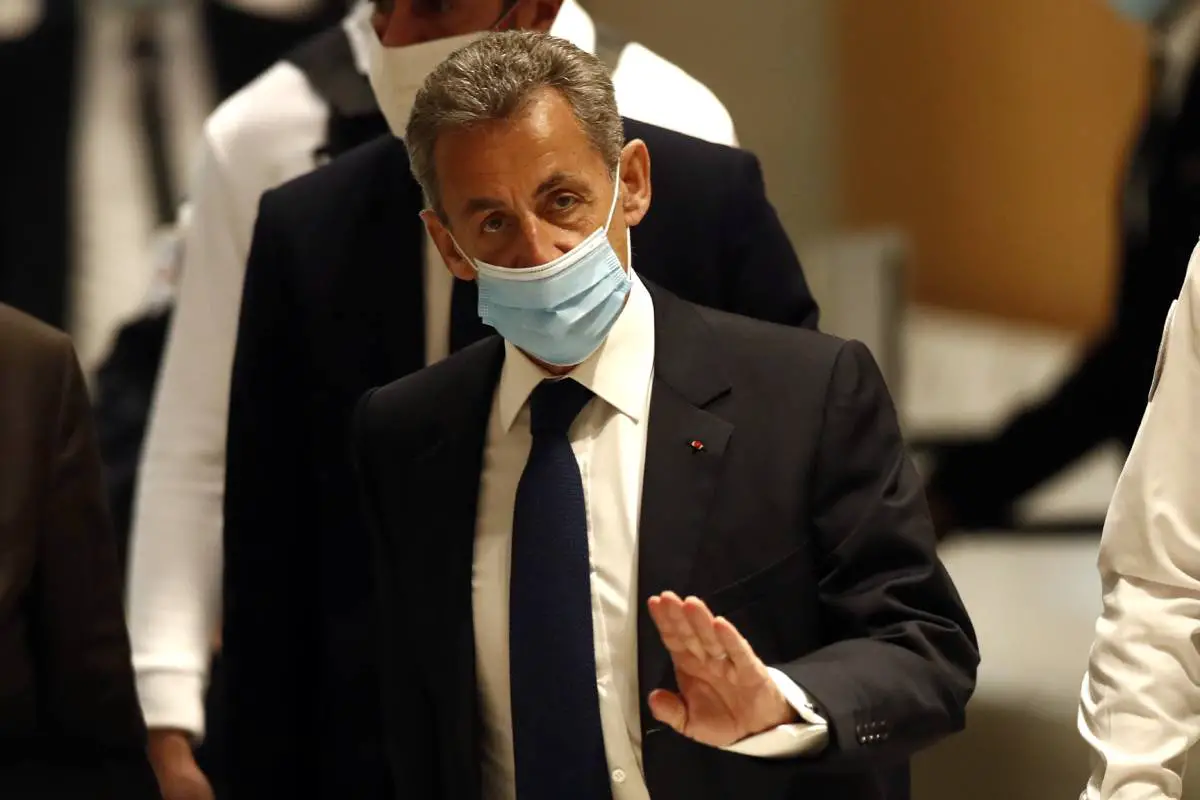 L'ancien président français Nicolas Sarkozy condamné à trois ans de prison pour corruption 4 L'ancien président français Nicolas Sarkozy condamné à trois ans de prison pour corruption - 3