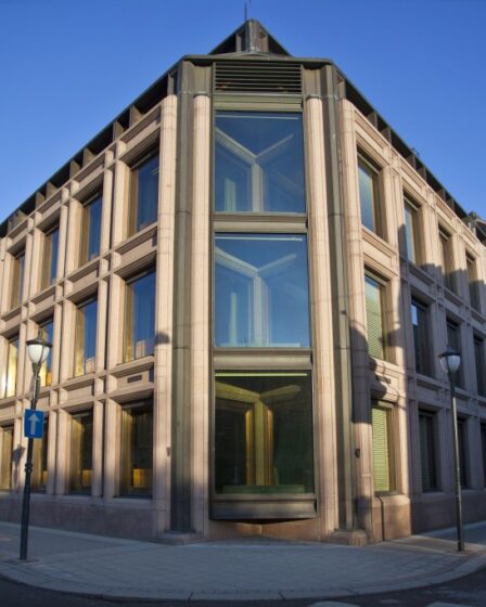 Les banques mettent en garde contre un resserrement des prêts et des taux d'intérêt plus élevés - 10