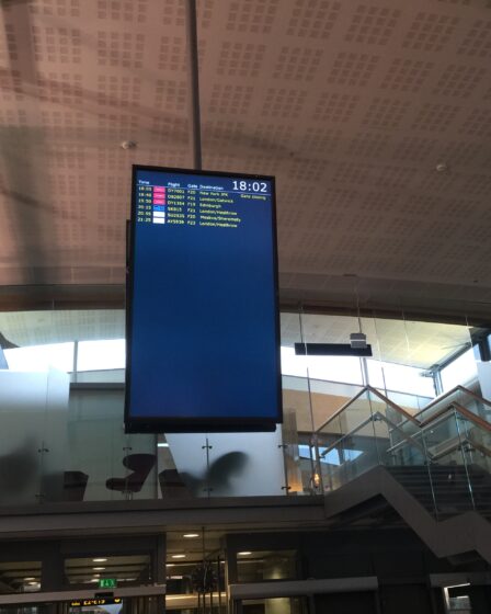 Le chef de la police s'excuse d'avoir dit aux passagers de l'aéroport de Gardemoen d'appeler Erna Solberg au lieu d'offrir de l'aide - 7