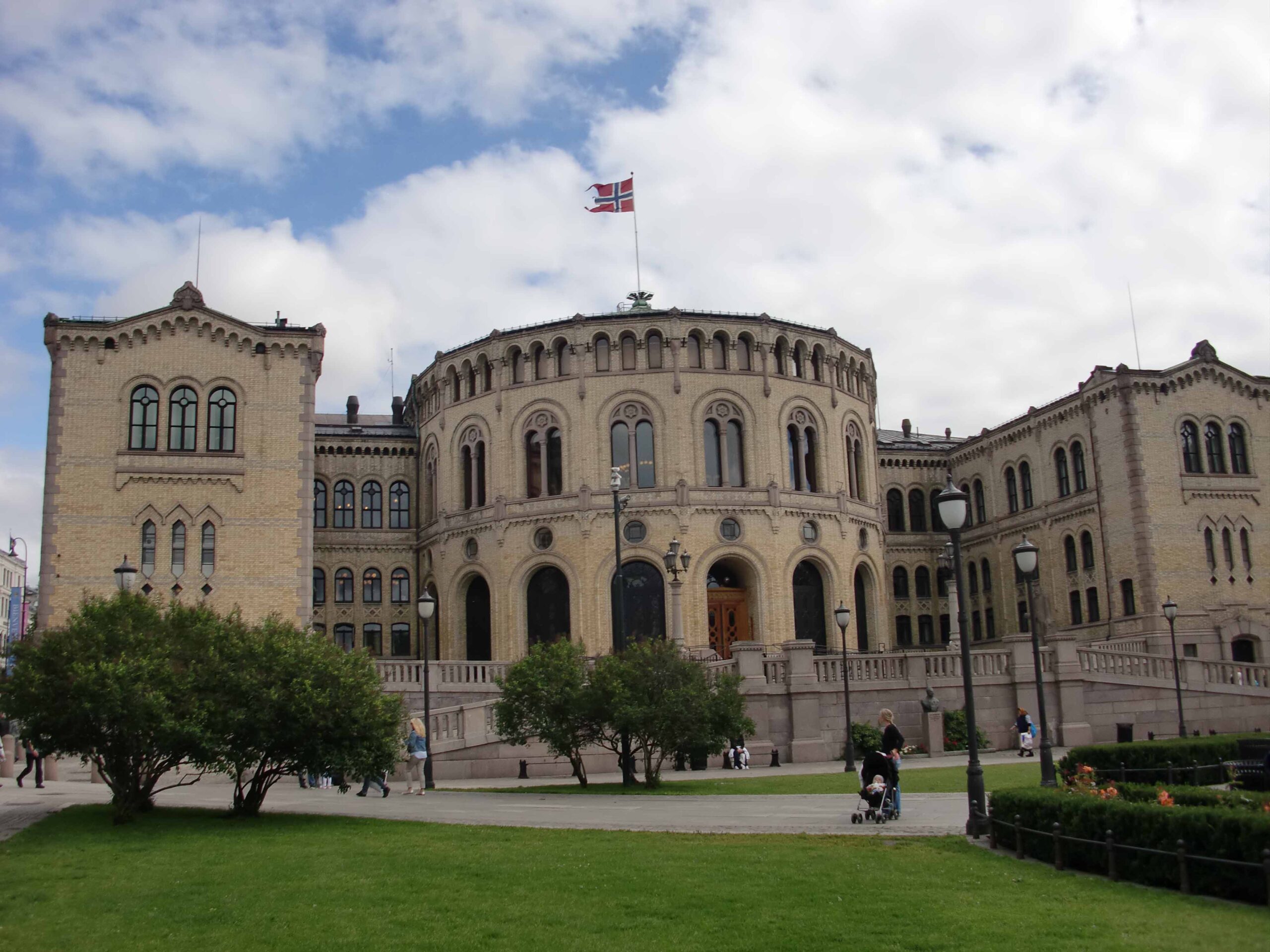 Un État étranger pourrait être à l'origine de l'attaque informatique contre le Parlement 4 Un État étranger pourrait être à l'origine de l'attaque informatique contre le Parlement - 3