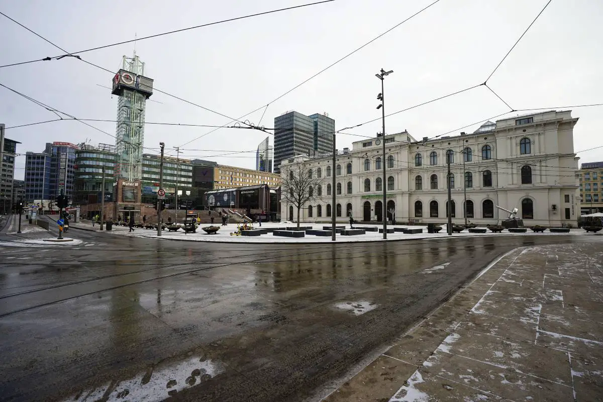 Oslo devrait abroger les restrictions de service d'alcool et le bureau à domicile obligatoire à partir de lundi 4 Oslo devrait abroger les restrictions de service d'alcool et le bureau à domicile obligatoire à partir de lundi - 3