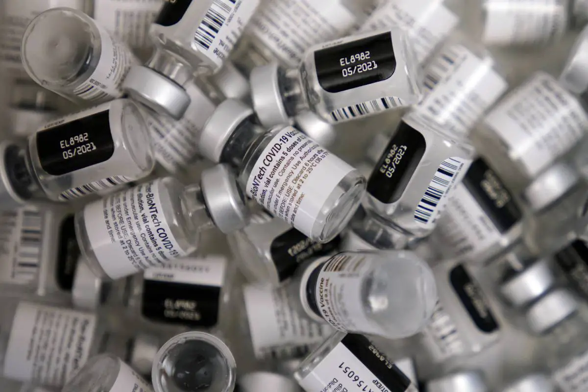 Le personnel de l'hôpital d'Oslo a évité le rejet de 161 doses de vaccin - en se portant volontaire pour se faire vacciner - 3