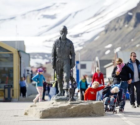 Plus de 30 entreprises touristiques peuvent démarrer leurs activités à Svalbard à partir de lundi 26 Plus de 30 entreprises touristiques peuvent démarrer leurs activités à Svalbard à partir de lundi - 25