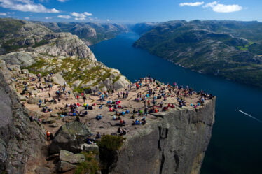 Preikestolen (Pulpit Rock) fermera pour le tournage du film Tom Cruise - 20