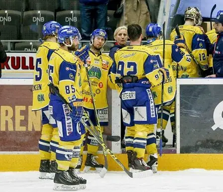 Record du monde à Hamar hier soir - Storhamar a remporté un match de hockey après 8 heures et 32 ​​minutes - 16