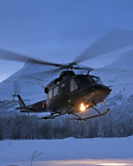 Une avalanche de 200 mètres de large frappe la route à Bremanger, des équipes de secours déployées 14 Une avalanche de 200 mètres de large frappe la route à Bremanger, des équipes de secours déployées - 13