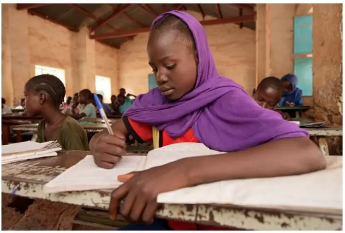 L'aide à l'éducation fait une réelle différence 4 L'aide à l'éducation fait une réelle différence - 3