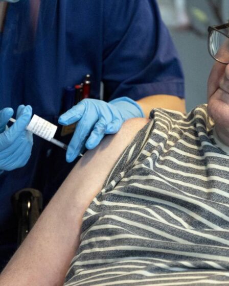 Deuxième dose de vaccin corona administrée pour la première fois en Norvège 2 Deuxième dose de vaccin corona administrée pour la première fois en Norvège - 1