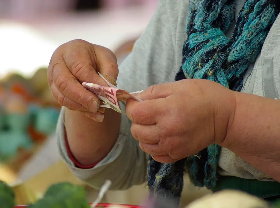 Nouveau record d'épargne en fonds communs de placement avec des femmes au sommet - 3