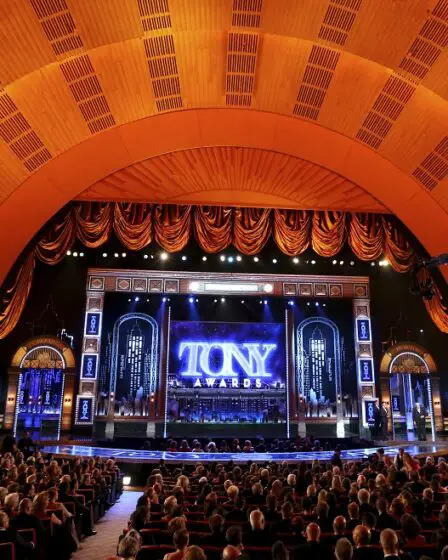 'Oslo' a remporté le Tony Award de la meilleure pièce 2 'Oslo' a remporté le Tony Award de la meilleure pièce - 1