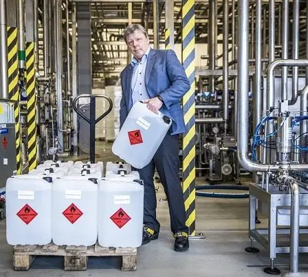 Un fabricant norvégien d'alcool a commencé la production de désinfectants pour les mains 2 Un fabricant norvégien d'alcool a commencé la production de désinfectants pour les mains - 1