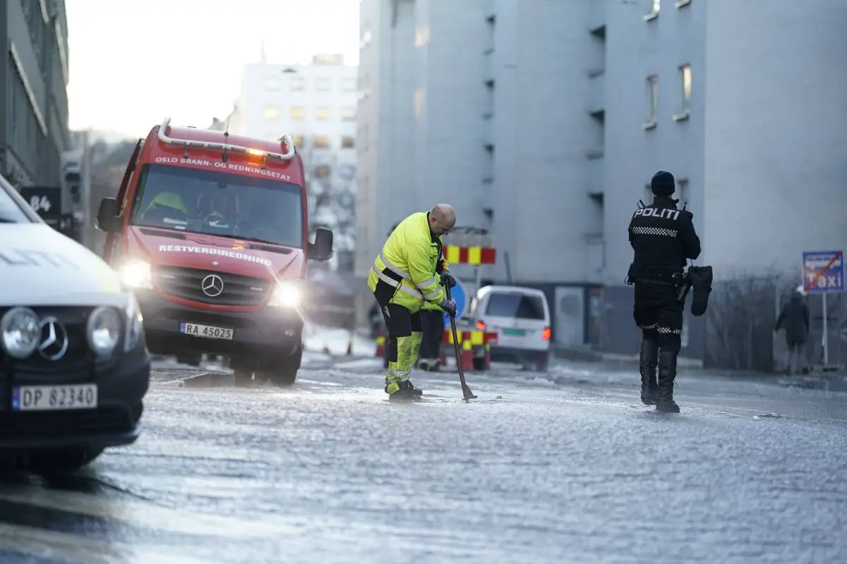 PHOTO: une fuite d'eau majeure signalée à Oslo, aucune route fermée pour le moment - 7