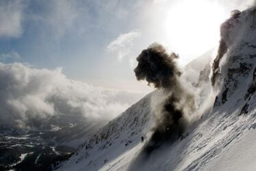 L'armée va déclencher des avalanches - 16