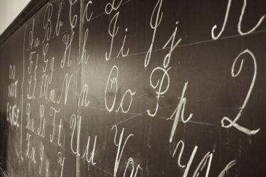Les diplômés de l'école primaire de cette année obtiennent de meilleurs résultats que les diplômés de l'année dernière - 16