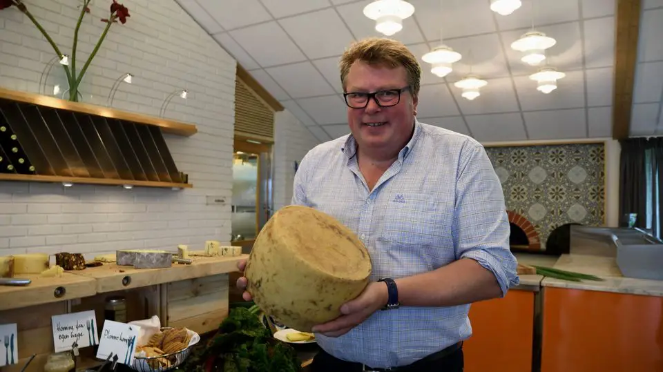 Gloire et honneur au premier cheddar de Norvège 4 Gloire et honneur au premier cheddar de Norvège - 3
