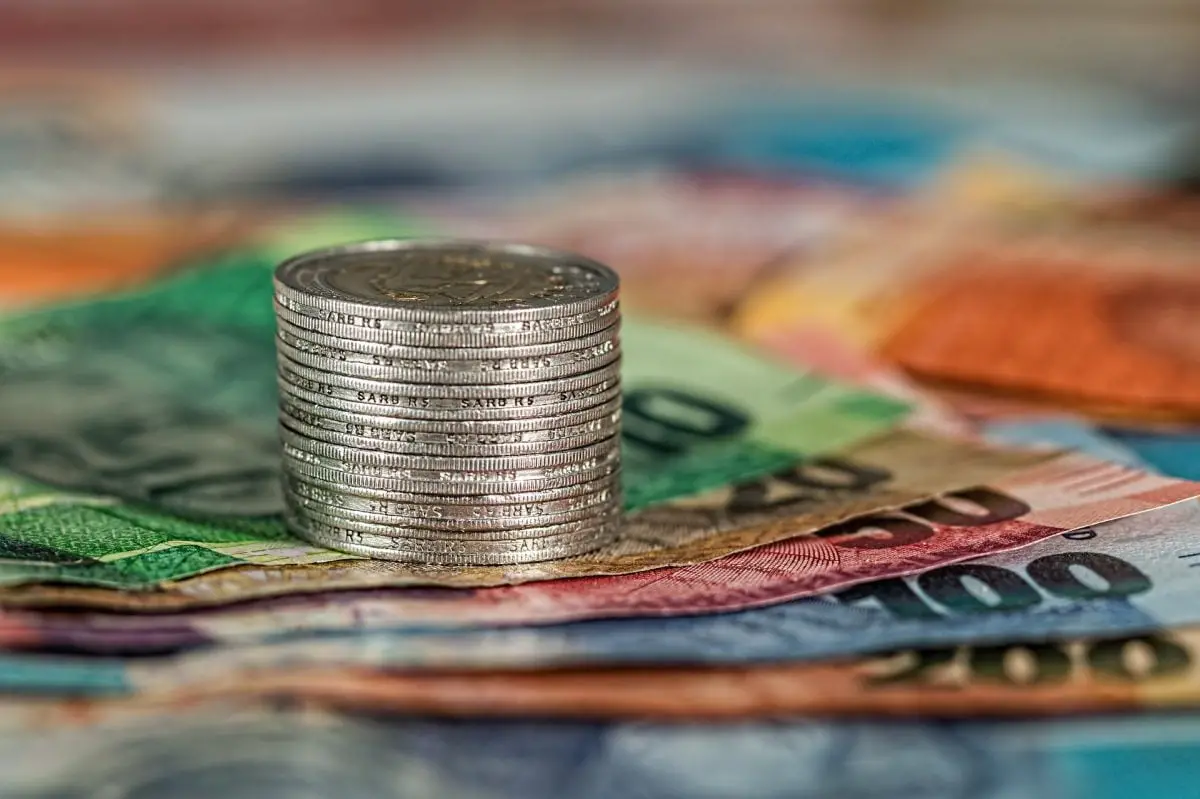 Expériences de revenu de base universel à travers le monde 4 Expériences de revenu de base universel à travers le monde - 3