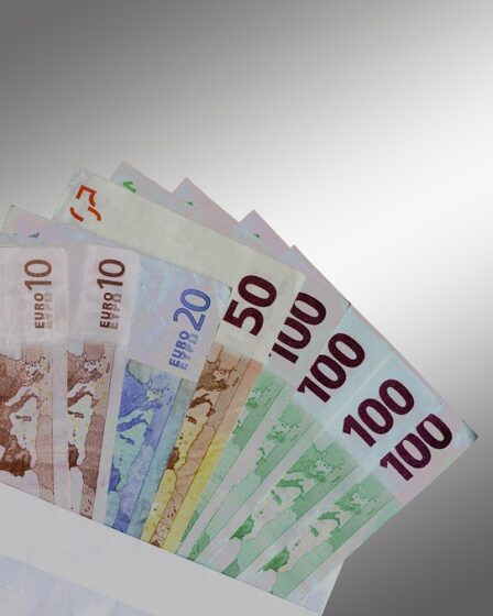 Une Chinoise s'est arrêtée avec 920000 NOK 2 Une Chinoise s'est arrêtée avec 920000 NOK - 1