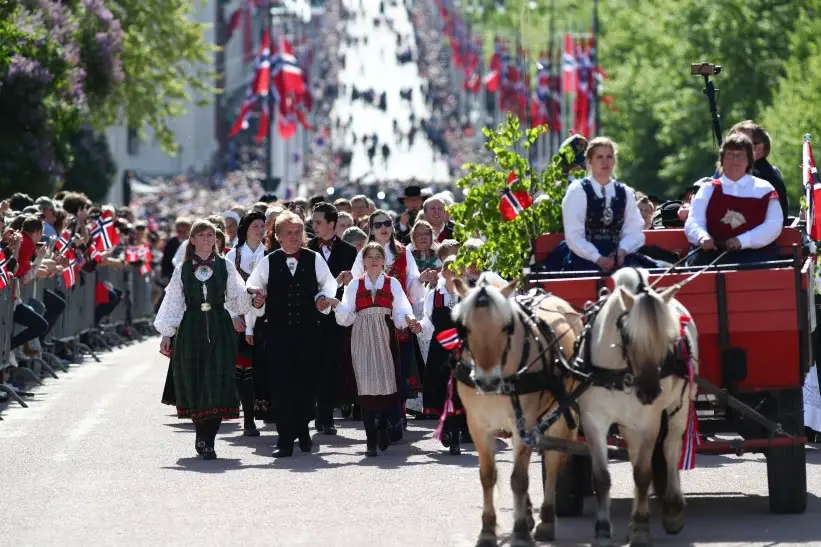 Le maire d'Oslo : Le défilé du 17 mai dans la capitale est annulé 4 Le maire d'Oslo : Le défilé du 17 mai dans la capitale est annulé - 3