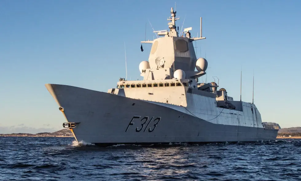 Le plan des forces armées avec quatre frégates 4 Le plan des forces armées avec quatre frégates - 3