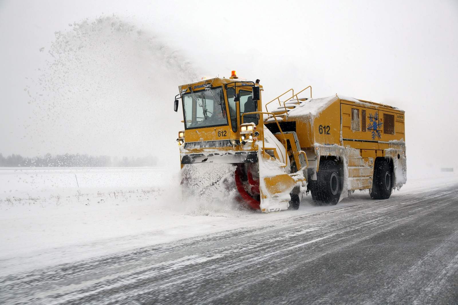 Les chutes de neige provoquent des problèmes à Flesland 6 Les chutes de neige provoquent des problèmes à Flesland - 5