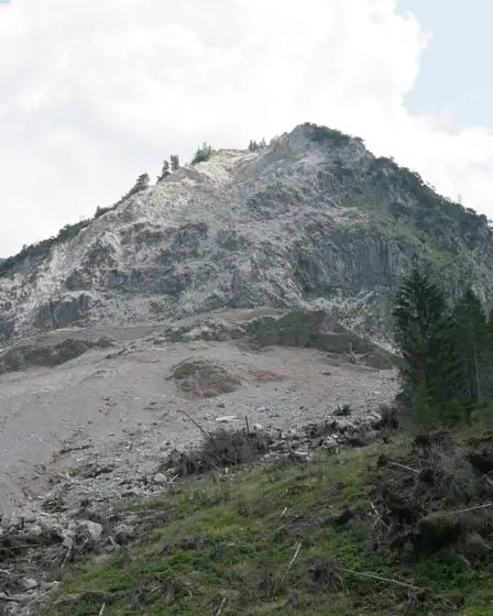Grand toboggan sur une voie d'escalade dans les montagnes de Setesdal 2 Grand toboggan sur une voie d'escalade dans les montagnes de Setesdal - 1