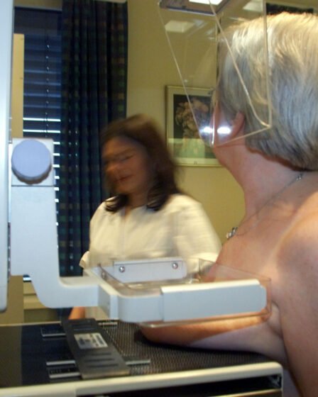 Le cancer du sein attire plus d'attention 5 Le cancer du sein attire plus d'attention - 4