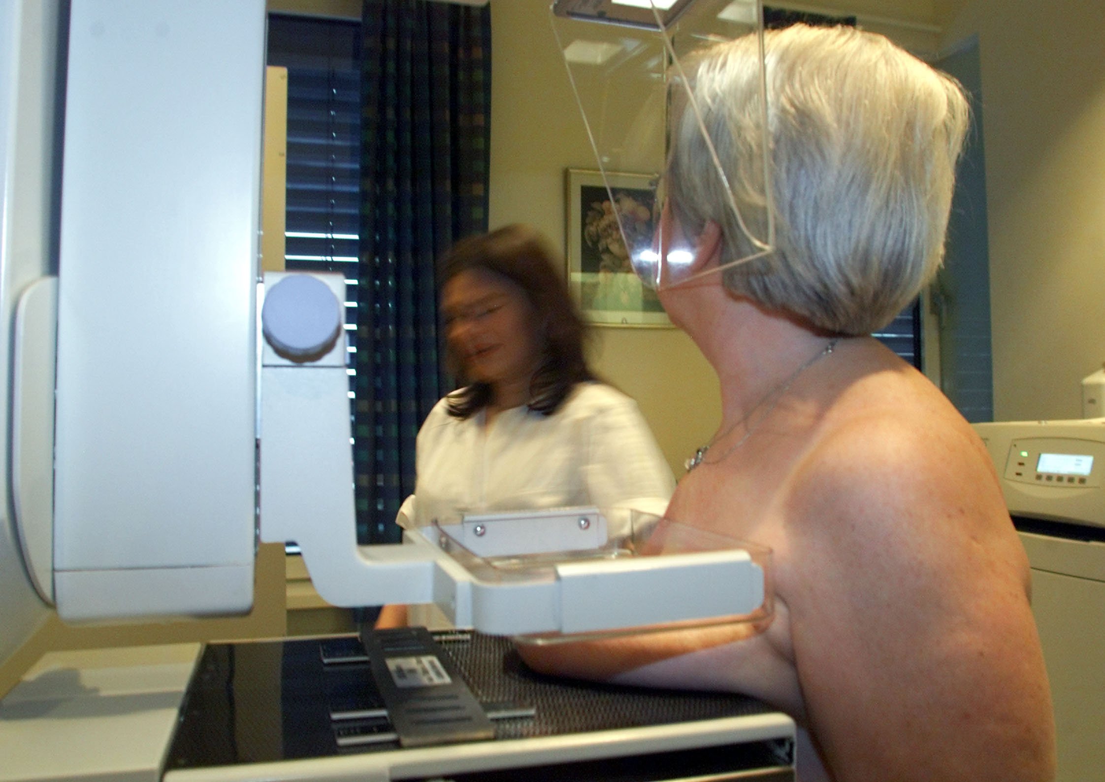 Le cancer du sein attire plus d'attention 4 Le cancer du sein attire plus d'attention - 3