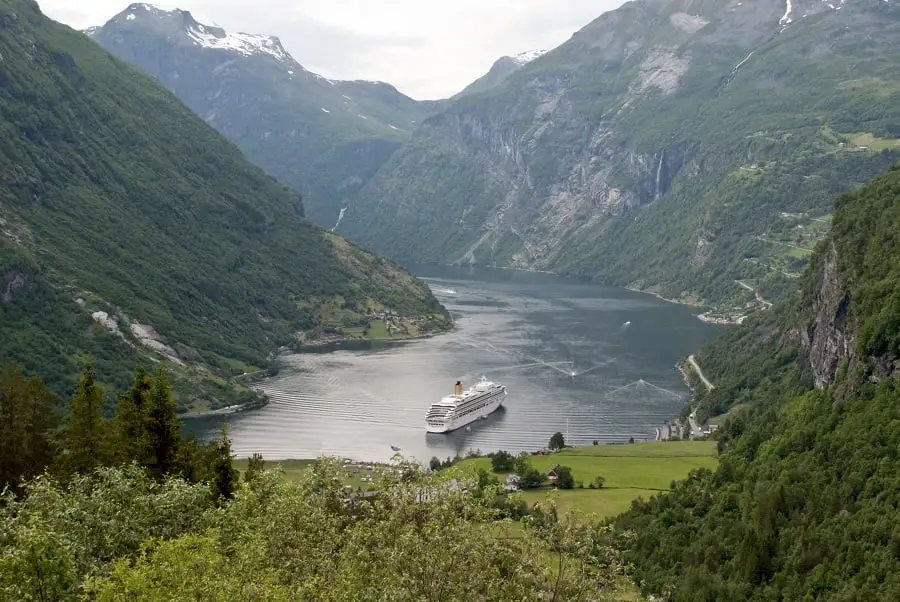 Le gouvernement veut interdire les navires de croisière polluants 4 Le gouvernement veut interdire les navires de croisière polluants - 3