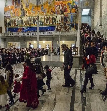 Un nouveau citoyen sur quatre assiste à la cérémonie nationale 14 Un nouveau citoyen sur quatre assiste à la cérémonie nationale - 13