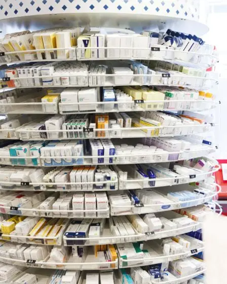 Le long délai d'attente d'un patient atteint d'hépatite C pour un traitement en raison d'un médicament à prix `` immoralement élevé '' 5 Le long délai d'attente d'un patient atteint d'hépatite C pour un traitement en raison d'un médicament à prix `` immoralement élevé '' - 4