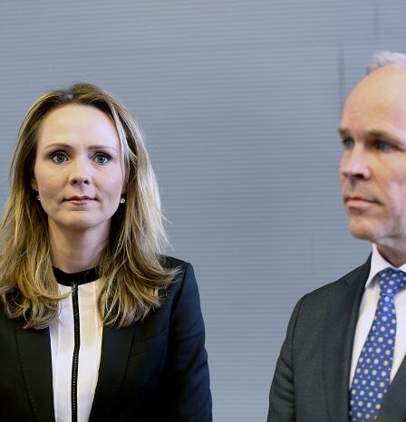 Les écoles ont demandé à être sur leurs gardes contre les mariages forcés pendant les vacances d'été 23 Les écoles ont demandé à être sur leurs gardes contre les mariages forcés pendant les vacances d'été - 22
