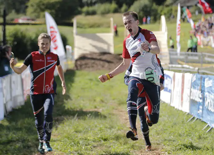 La Norvège a de nouveau défendu la médaille d'or du championnat du monde de course d'orientation au relais - 3