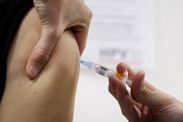 Les jeunes hommes homosexuels reçoivent un vaccin contre le VPH gratuit - 3