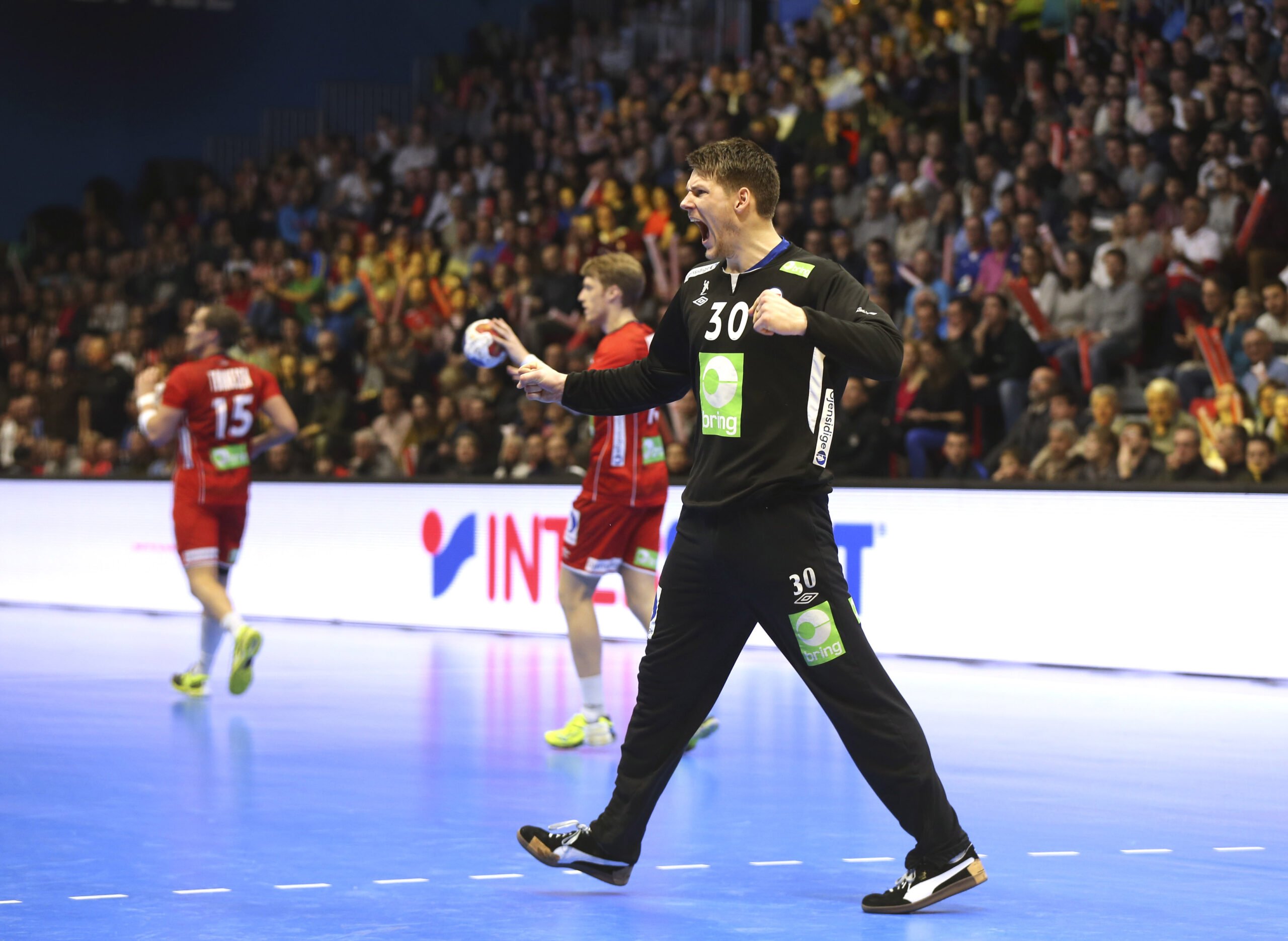 LA NORVÈGE SOUFFLE PAS À LA HONGRIE POUR RÉSERVER LE PREMIER SEMI-SPOT 4 LA NORVÈGE SOUFFLE PAS À LA HONGRIE POUR RÉSERVER LE PREMIER SEMI-SPOT - 3