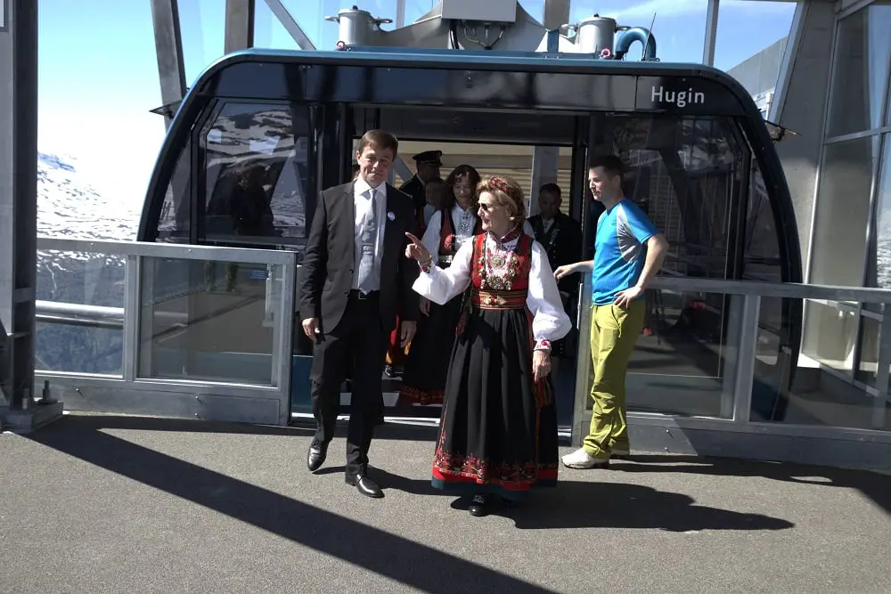 La reine Sonja a ouvert une télécabine - 3
