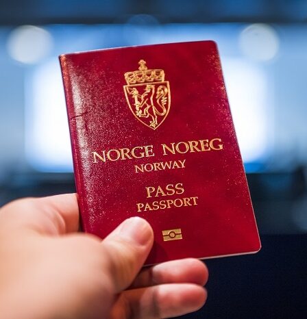 La police va résoudre le chaos actuel des passeports par SMS - Norway Today - 16
