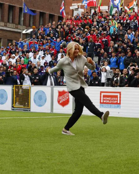La princesse héritière Mette-Marit a lancé la Coupe du monde de football de rue 21 La princesse héritière Mette-Marit a lancé la Coupe du monde de football de rue - 20